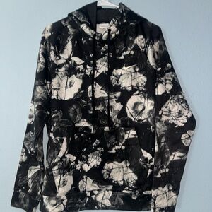 Nike Therma-Fit Black and White Hoodie